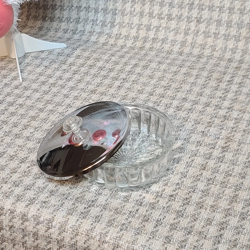 Vintage glass loose powder dish with lid